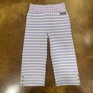 Matilda Jane Capris (Straights) size 4 but fit like a 6, like new condition.